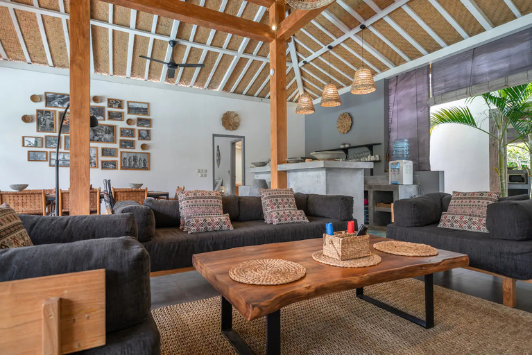 Public Area 3, Villa Nahema: 4BR Villa in Seminyak Next to the Beach, Badung