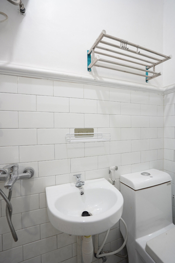 Bathroom 5, Sofie Syariah Surabaya, Surabaya