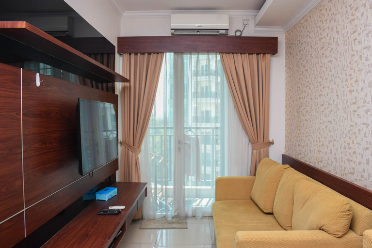 Great Location and Comfy 1BR Apartment at Woodland Park Residence By Travelio, Jakarta Selatan