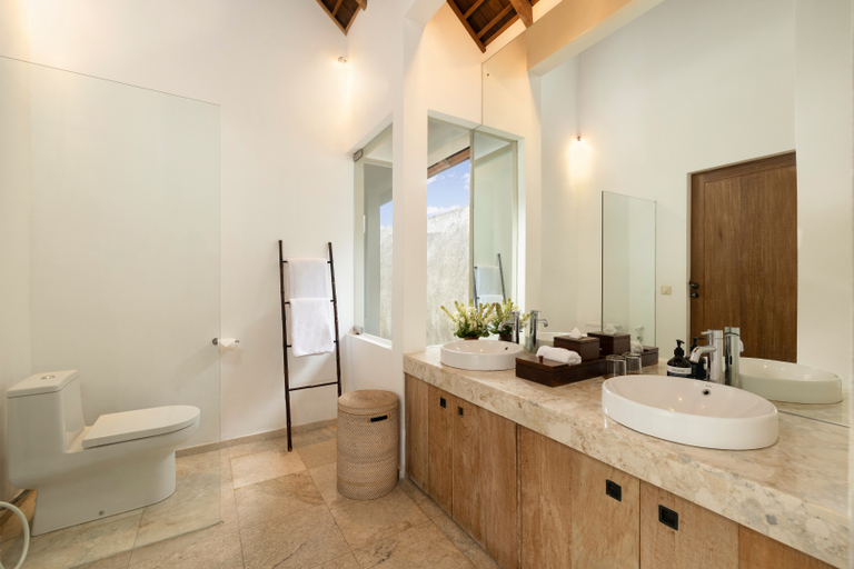 Bathroom 5, Villa Kuma Umalas, Badung
