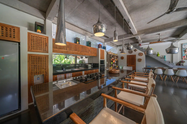 Food & Drinks, Villa Teman: Luxury 4BR Villa in Central Seminyak, Badung