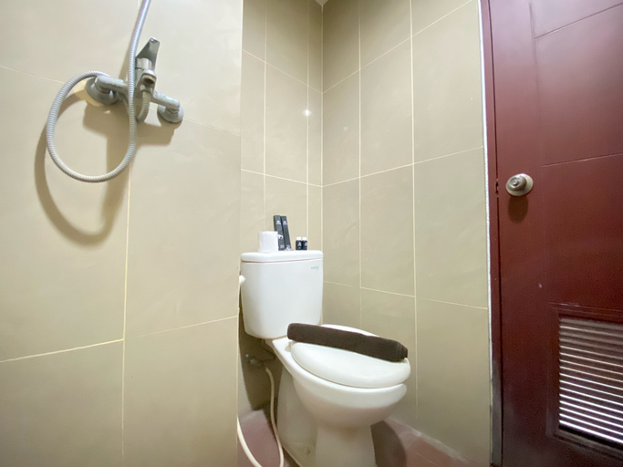 Bathroom 5, Cozy Studio Room at Taman Melati Jatinangor Apartment By Travelio, Sumedang