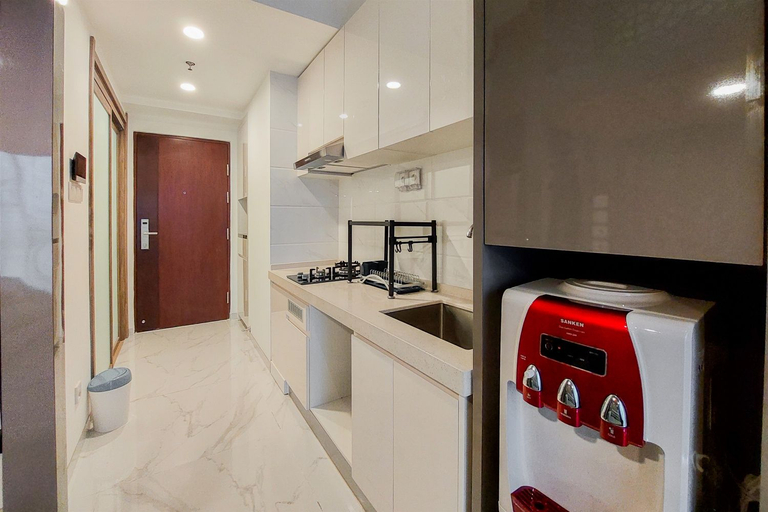 Others 2, Best Choice and Strategic Studio Apartment at Sky House BSD By Travelio, Tangerang Selatan