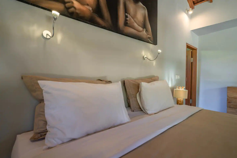 Bedroom 2, Villa Teman: Luxury 4BR Villa in Central Seminyak, Badung
