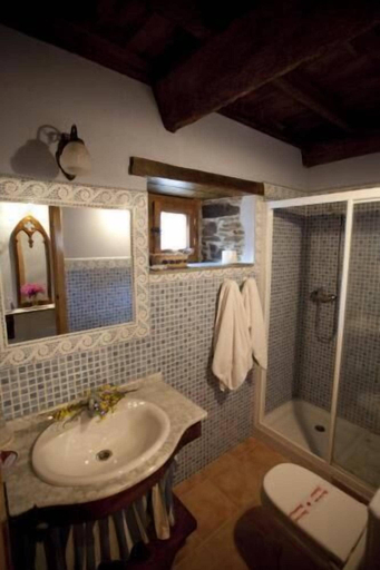 Bathroom 5, O Muino De Pena, A Coruña
