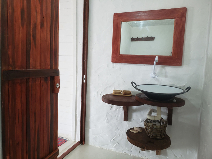 Bathroom 3, Vila Ascensao, Camocim