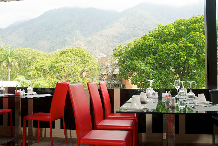 Food & Drinks 5, Altamira Village Hotel & Suites, Chacao