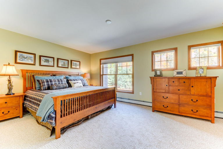 Bedroom 3, H4 Ski Slope Views! Bretton Woods condo with easy access to Mt Washington, Skiing, White Mountains!, Coos
