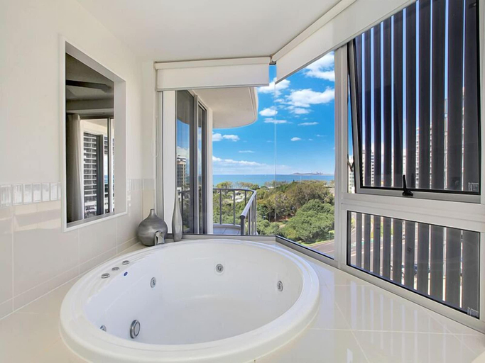 Bathroom 5, Silver Sea on Sixth Resort, Maroochy - Maroochydore