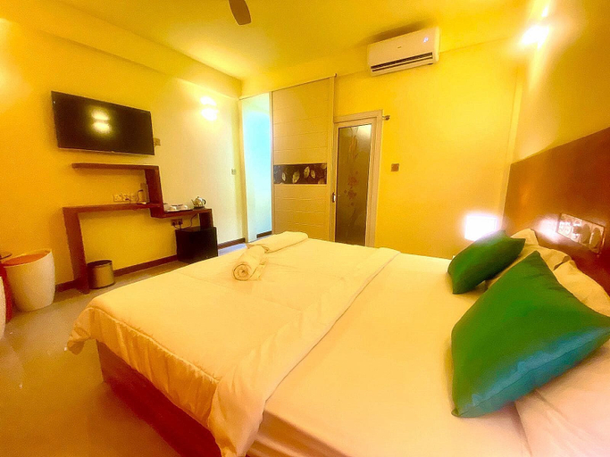 Bedroom 2, Sands Grand Hotel