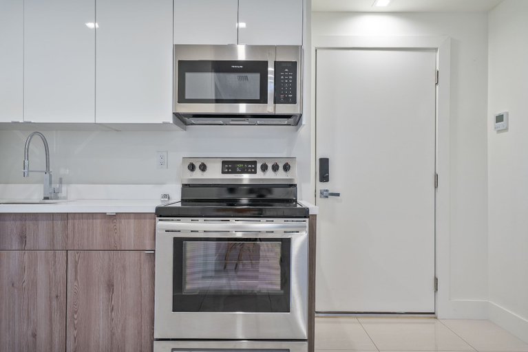 Others 5, Miami Suite 206, Miami-Dade