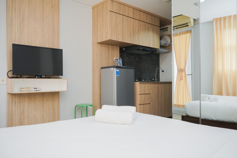 Bedroom 2, Elegant and Comfy Studio Apartment at Bintaro Icon By Travelio, South Tangerang