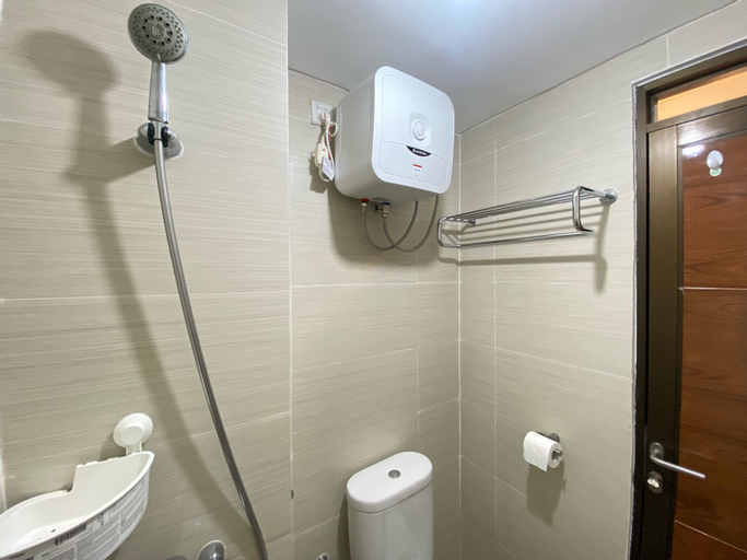 Bedroom 4, Cozy Well Furnished Deluxe 2BR at Gateway Pasteur Apartment By Travelio, Bandung
