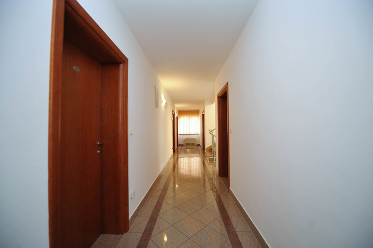 Public Area 2, Bed & Breakfast Jugo, Novalja