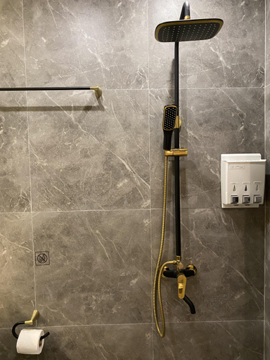 Bathroom 5, Casanty at Benson Apartment, Surabaya