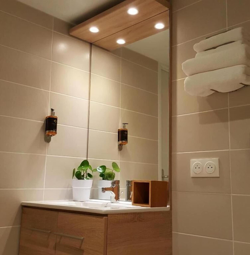 Bathroom 5, Residhome Chartres, Eure-et-Loir