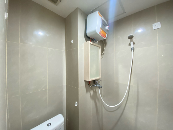 Bathroom 5, Well Designed Studio Apartment at Taman Melati Jatinangor By Travelio, Sumedang