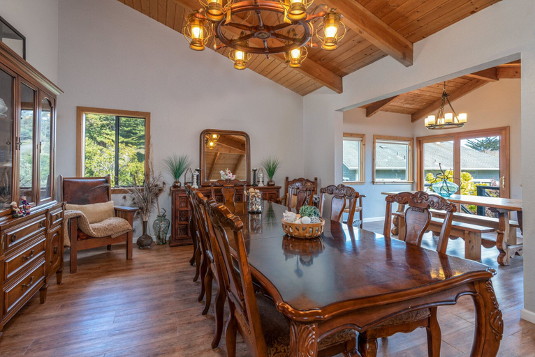 Food & Drinks, Abalone Retreat, Mendocino