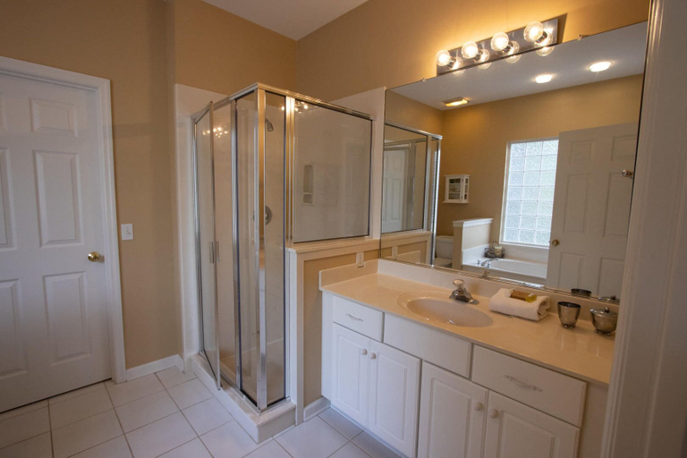 Bathroom 3, 124 Sea Otter, Beaufort