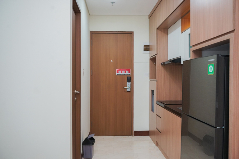 Others 4, Cozy Living Studio Apartment At B Residence, South Tangerang