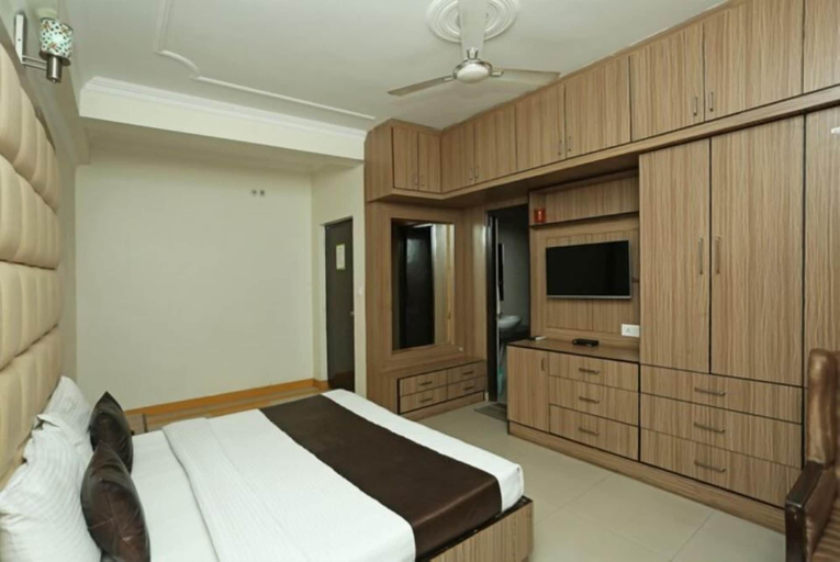 Bedroom 2, Hotel Queens Pearl Inn, Dehradun