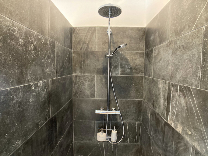 Bathroom 4, Maison d'hotes La Doucelle culture et bien-etre, Mayenne