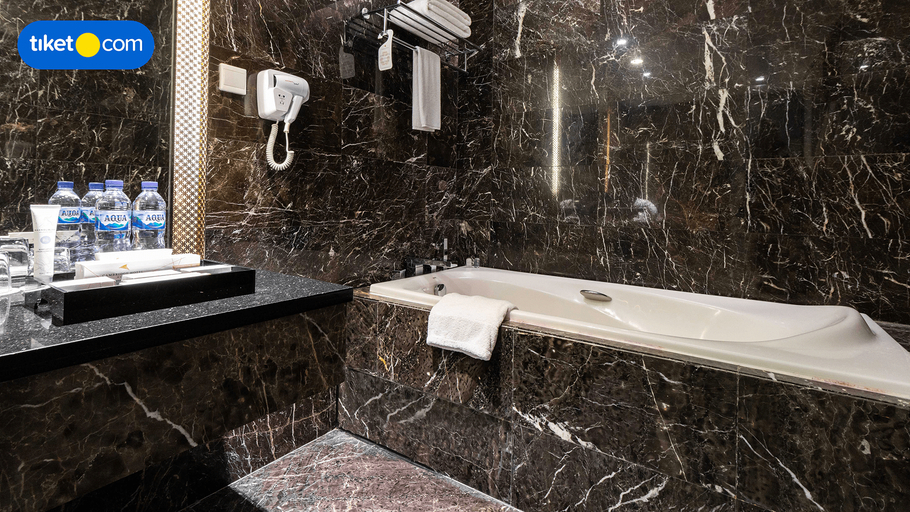 Bathroom 8