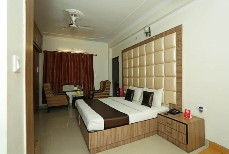 Bedroom 5, Hotel Queens Pearl Inn, Dehradun