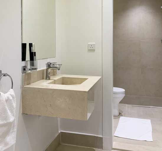 Bathroom 4, Ewa Hitiin District, Riyadh