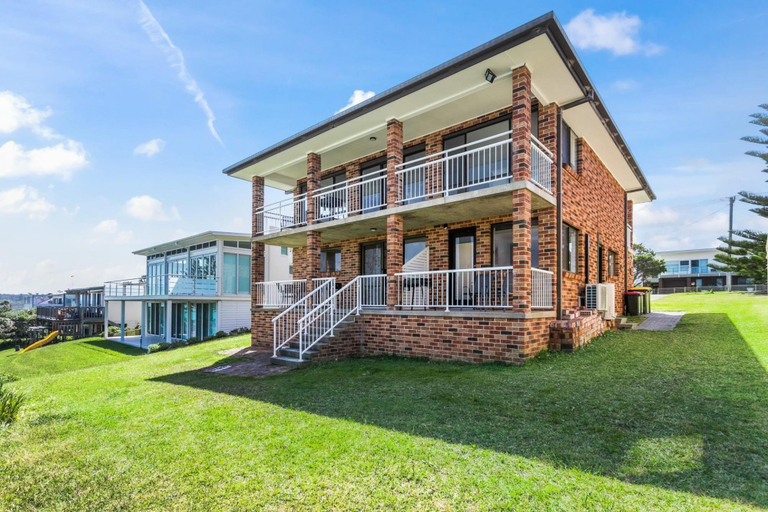 Exterior & Views 2, 67 South Pacific Crescent - Studio Apartment, Shoalhaven - Pt B
