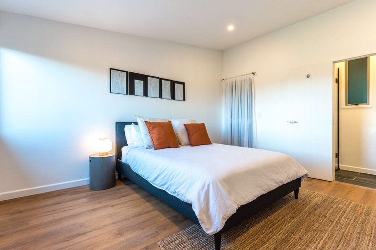 Bedroom 5, Family Friendly Home with Tree Top Vista, Auckland