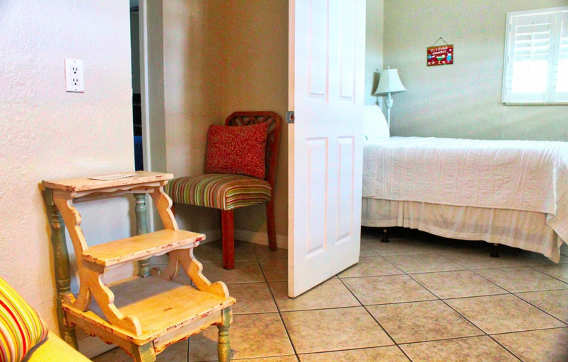 Bedroom 2, Coconut Grove Beach Resort Suites 7 8, Pinellas