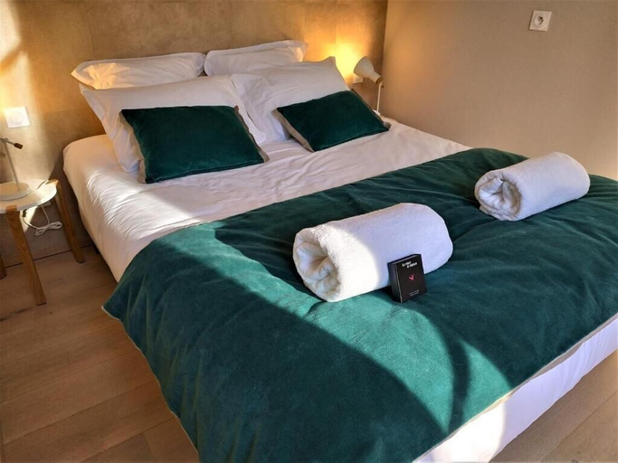 Bedroom 2, Villa Saint Enogat, Savoie
