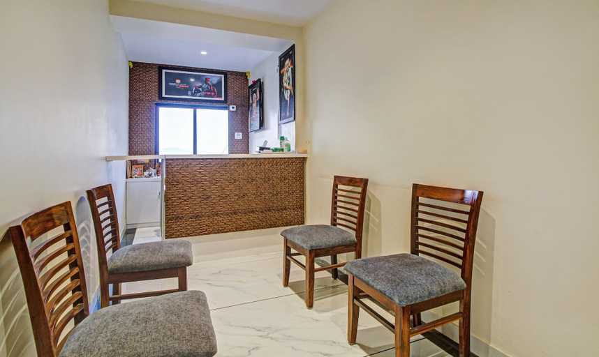 Public Area 4, Treebo Dreamworld, Satara