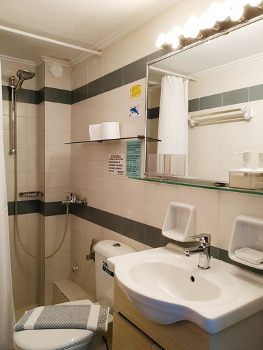 Bathroom 5, Fetsis Apartments, Ionian Islands