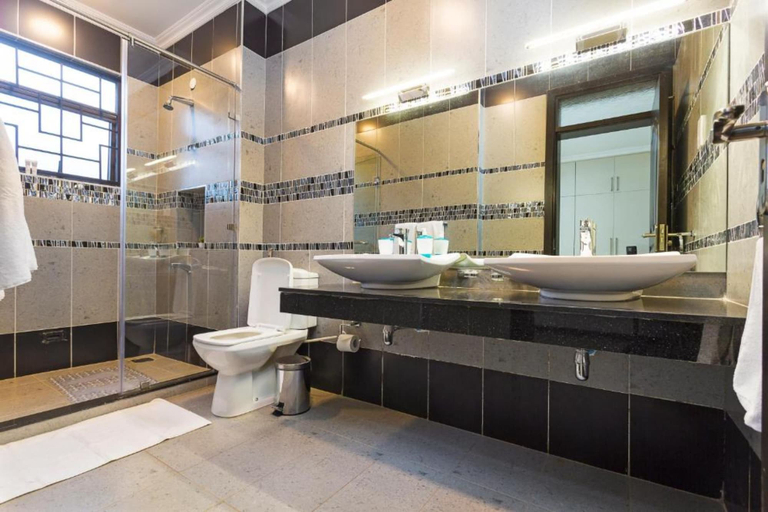 Bathroom 2, Lancaster Luxury Suites by Edmor Suites, Dagoretti North