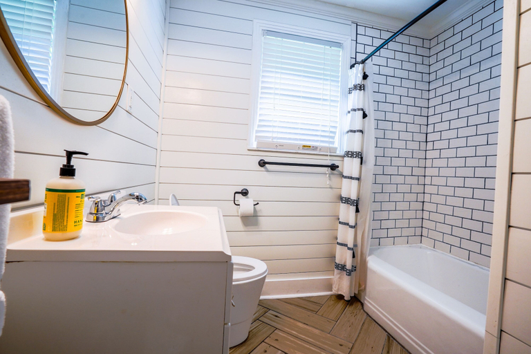 Bathroom, Modern Nashville Charm, Davidson