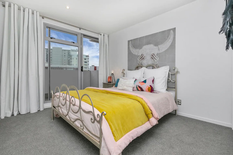 Bedroom 3, Chic in the City Free Parking, Waitakere
