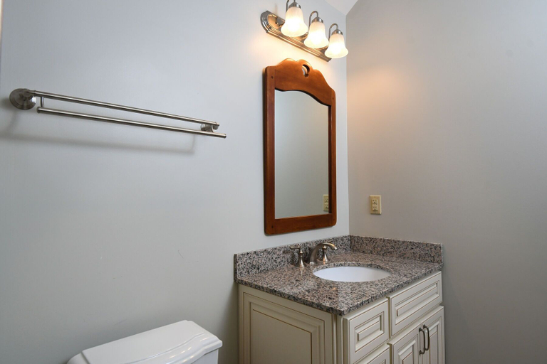 Bathroom 4, Boulder House, Garrett