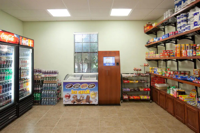 Food & Drinks, Treasure Trove 2 Bedroom, Osceola