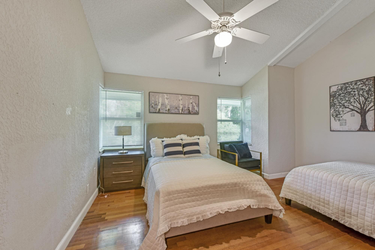 Bedroom 3, Large home king bed by Dream Vacation unit BH, Broward