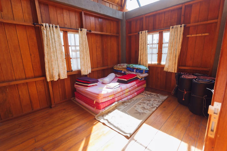 Bedroom 2, Villa Yambo Kenanga with Mountain View and Fishing Spot, Bandung