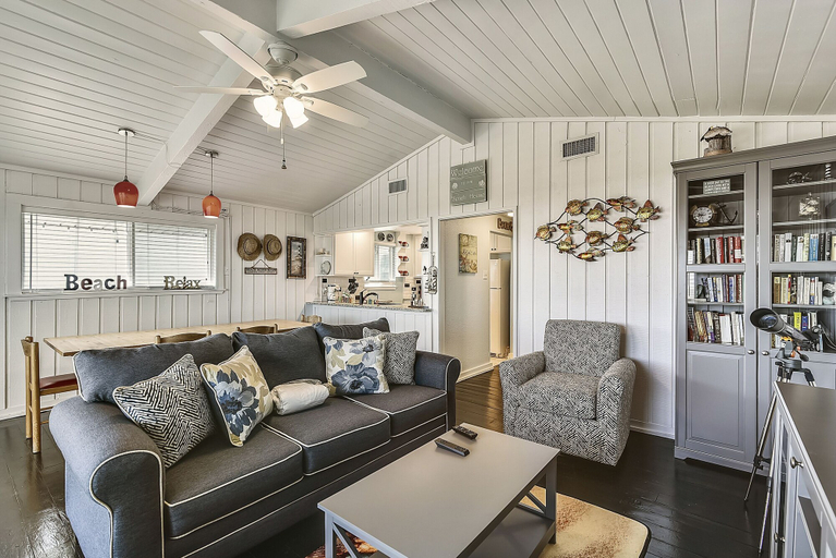 Public Area 5, Beachfront Charm, Galveston