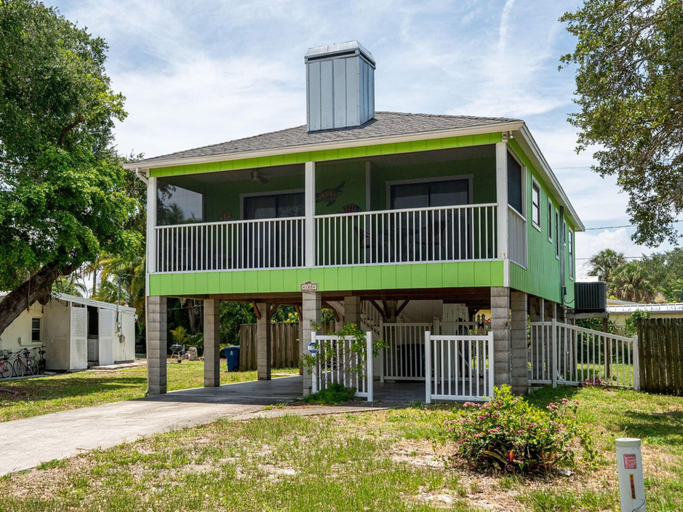 Exterior & Views 1, 188 Washington by Coastal Vacation Properties, Lee