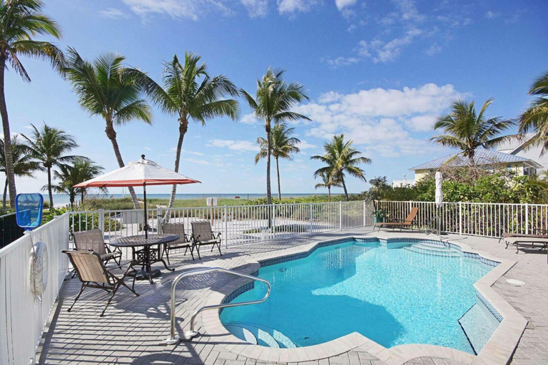 Sport & Beauty 4, 2704 and 2706 Estero by Coastal Vacation Properties, Lee