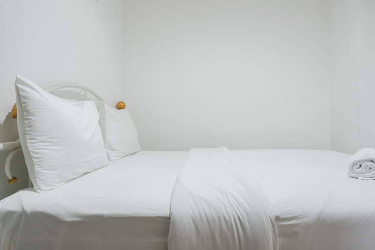 Bedroom 2, Spacious And Nice 2Br At Belmont Residence Puri Apartment, West Jakarta