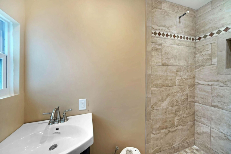Bathroom 3, 2704 and 2706 Estero by Coastal Vacation Properties, Lee