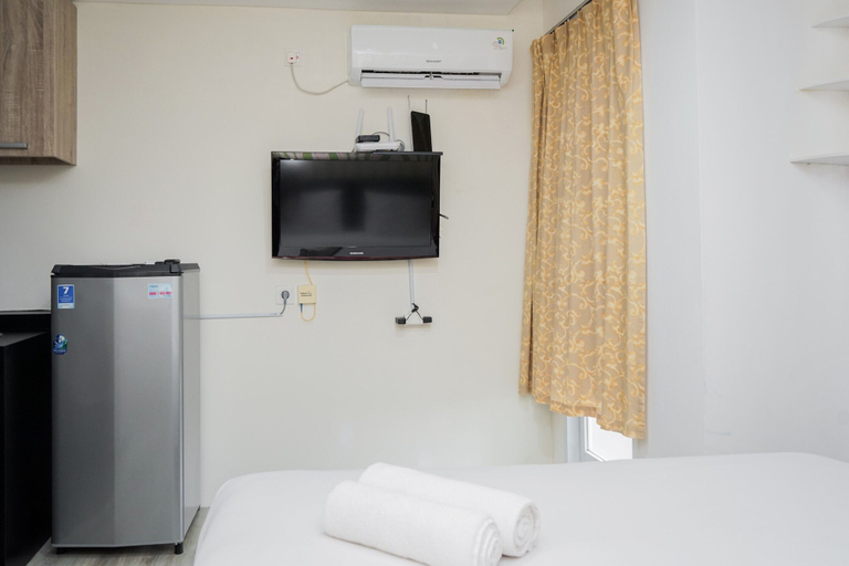 Bedroom 3, Comfy And Minimalist Studio At Bintaro Icon Apartment, South Tangerang
