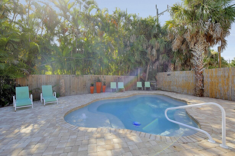 Sport & Beauty 5, Bay Breeze Bungalow, Lee