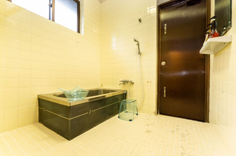 Bathroom 5, Zuikaiun, Nago